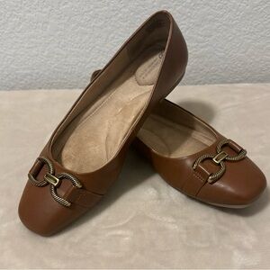 Giani Bernini Cognac Flats